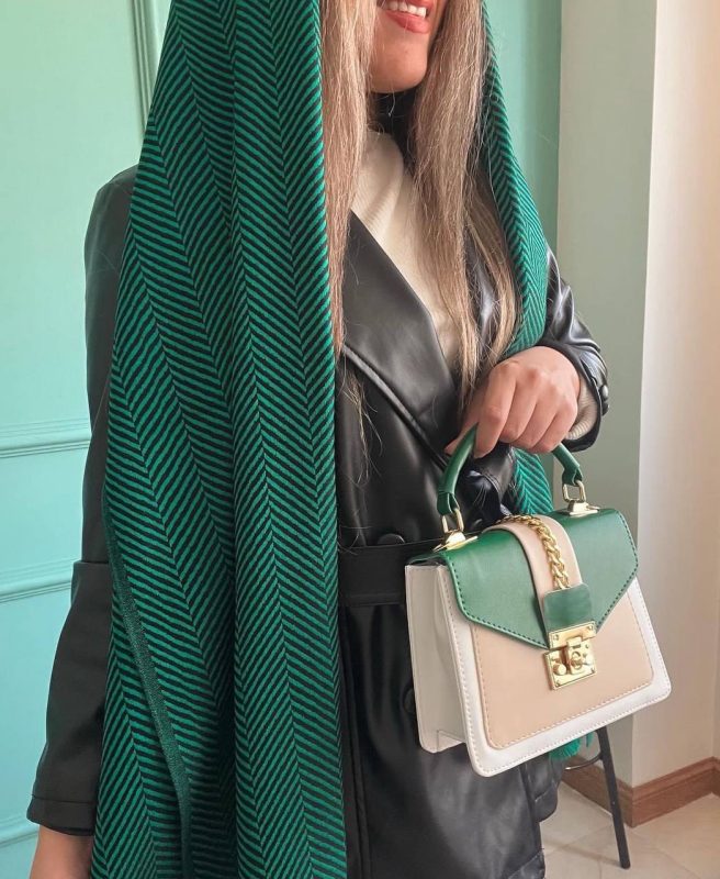 photo 6001446996742882127 y